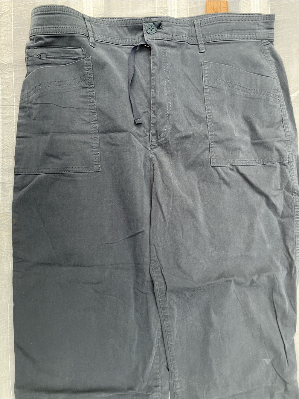 Eddie Bauer specially dyed  cropped wide leg pants 14 with light stretch